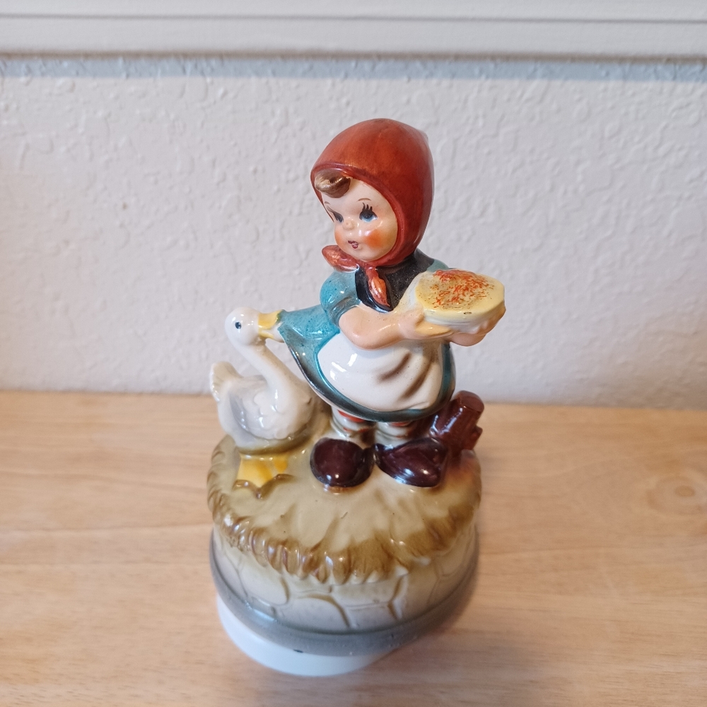 Vintage Japan Musical Figurine, Girl With Goose And Pie